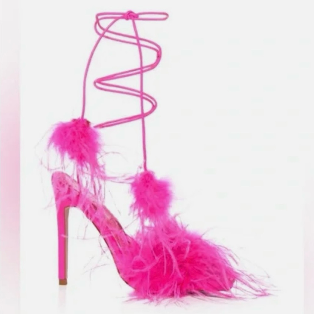 Azalea Wang Elegant Pink Feathered Women's Heels Size 7. - NWT